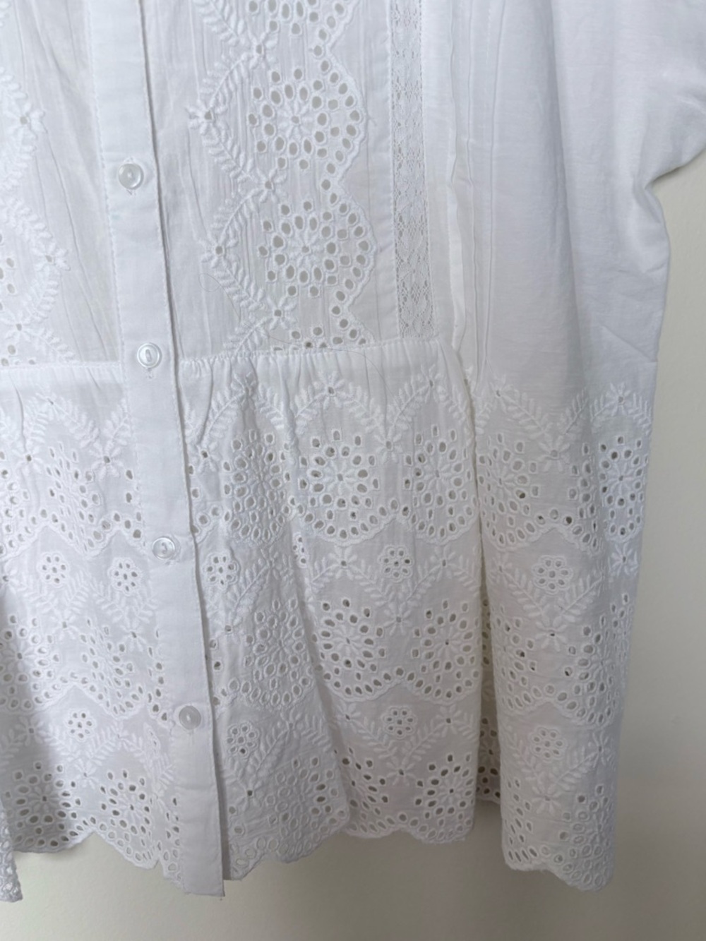 Sundance Short Sleeve Blouse in White Eyelet Cotton. Size XL. NWOT. - Picture 4 of 9